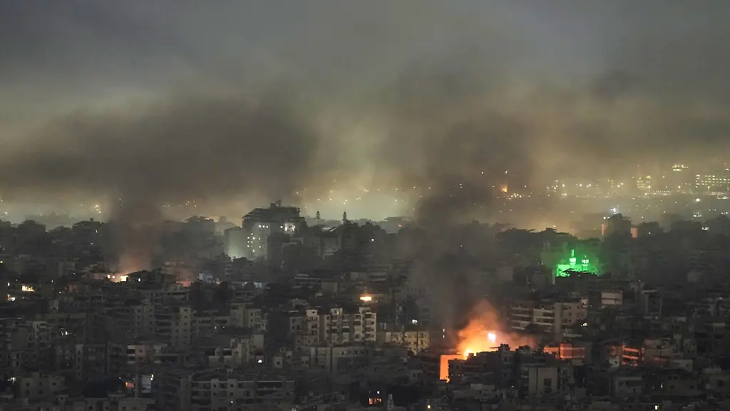 Die-israelische-Luftwaffe-hat-nach-eigenen-Angaben-Kommando-Zentralen-der-Hisbollah-im-Sueden-Beiruts-angegriffen