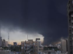 "Braucht einen Volksaufstand": Exil-Opposition: Angriffe auf den Iran nicht für Regime-Sturz geeignet