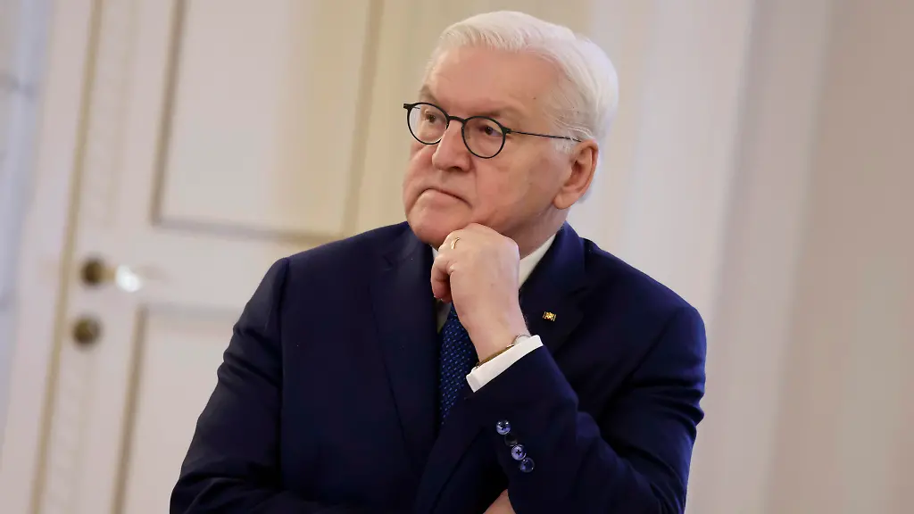 Frank-Walter-Steinmeier-Bundespraesident-Deutschland-Berlin-Schloss-Bellevue-Uebergabe-der-Wohlfahrtsmarken-2026