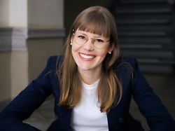 "Too much" - wollen wir zu viel?: Eva Asselmann erklärt die Erschöpfungsfalle