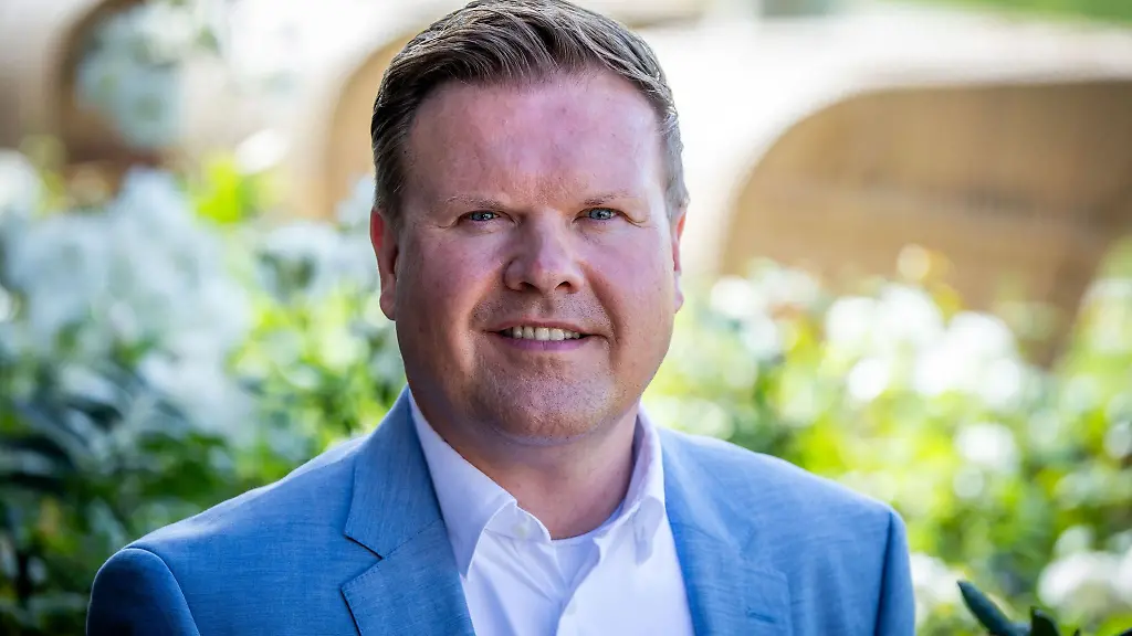 Der-Praesident-der-Vereinigung-der-Unternehmensverbaende-VUMV-Lars-Schwarz-kritisiert-das-Vorgehen-der-Gewerkschaft-Verdi-gegen-die-Regeln-zur-Sonntagsoeffnung-in-Urlaubsorten-von-MV