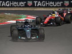 Sprint in Shanghai: Mercedes siegt, Verstappen verzweifelt, Ferrari meckert