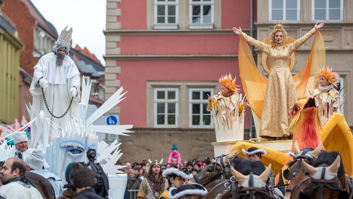 Sommergewinn, Keramik und Druckkunst bei grauen Aussichten