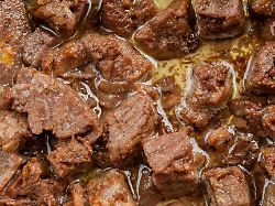 Mikrochip im Essen entdeckt: Preisgekröntes Rennpferd endet im Kochtopf