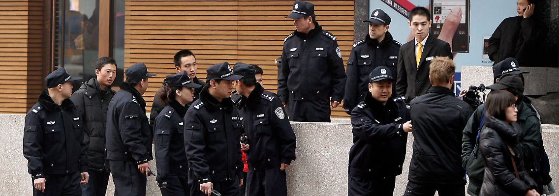 Sicherheitskräfte sind allgegenwärtig in Peking.