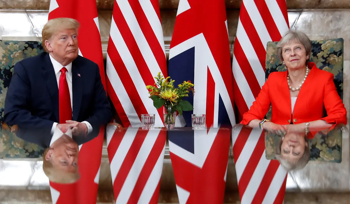 2018-07-13T000000Z-762897159-RC1530F91F30-RTRMADP-3-USA-TRUMP-BRITAIN