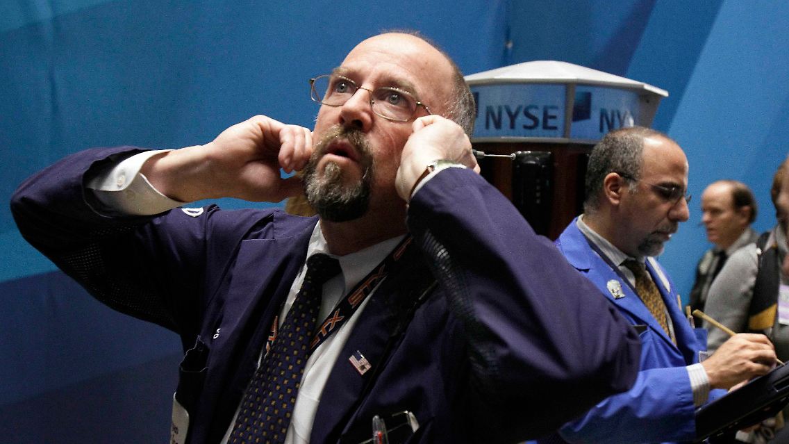 Wall_Street_NYBZ121.jpg2451393771694741817.jpg