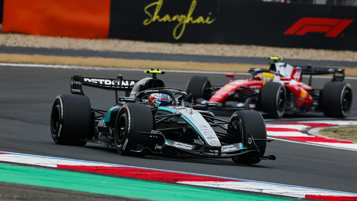 12-KIMI-ANTONELLI-Andrea-ita-Mercedes-AMG-F1-Team-W17-action-during-the-Formula-1-Heineken-Chinese-Grand-Prix-2026-2nd-round-of-the-2026-Formula-One-World-Championship-from-March-13-to-15-2026-on-the-Shanghai-International-Circuit-in-Shanghai-China-Photo-Florent-Gooden-DPPI