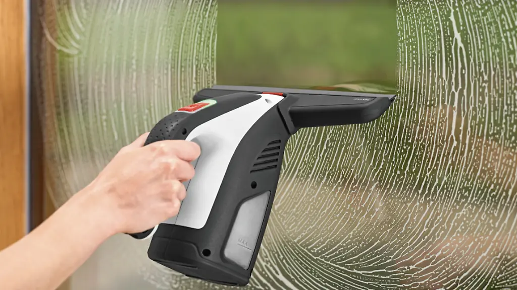 Nie-wieder-Schlieren-Mit-dem-Bosch-Fenstersauger-soll-das-moeglich-sein