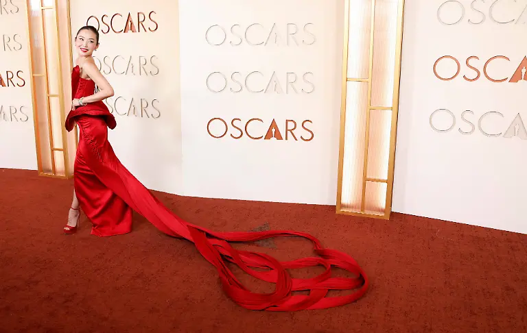 Li-Jun-Li-arrives-on-the-red-carpet-for-the-98th-annual-Academy-Awards-in-the-Hollywood-section-of-Los-Angeles-on-Sunday-March-15-2026-Conan-O-Brien-will-host-the-Oscars-for-the-second-consecutive-year