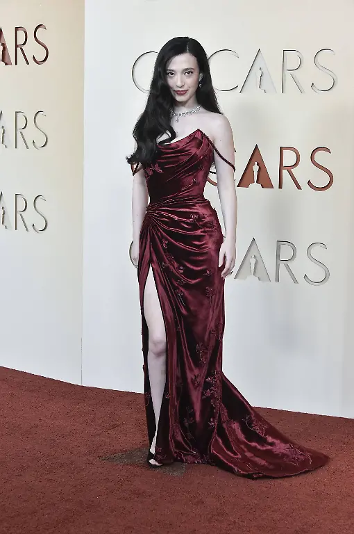 Mikey-Madison-at-arrivals-for-The-98th-Academy-Awards-Arrivals-4-Dolby-Theatre-at-Ovation-Hollywood-Los-Angeles-CA-March-15-2026