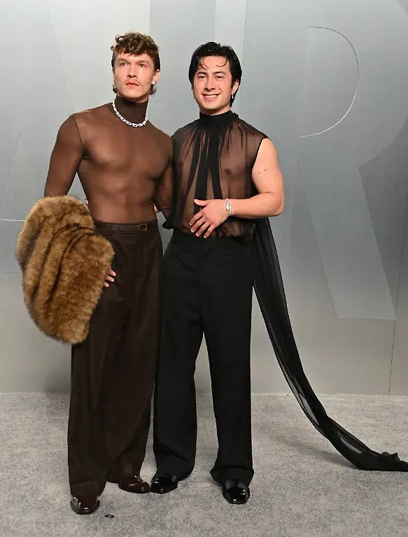 Vanity-Fair-Oscar-Party-2026-Connor-Storrie-and-Hudson-Williams-arriving-to-the-Vanity-Fair-Oscar-Party-2026-held-at-LACMA-s-David-Geffen-Galleries-on-March-15-2026-in-Los-Angeles-CA-Los-Angeles-LACMA-s-David-Geffen-Galleries-California-USA-Copyright-xOConnor-Arroyox-xAFF-USA