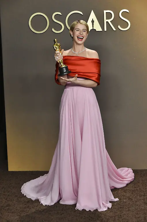 Jessie-Buckley-in-the-press-room-for-The-98th-Academy-Awards-Press-Room-Dolby-Theatre-at-Ovation-Hollywood-Los-Angeles-CA-March-15-2026