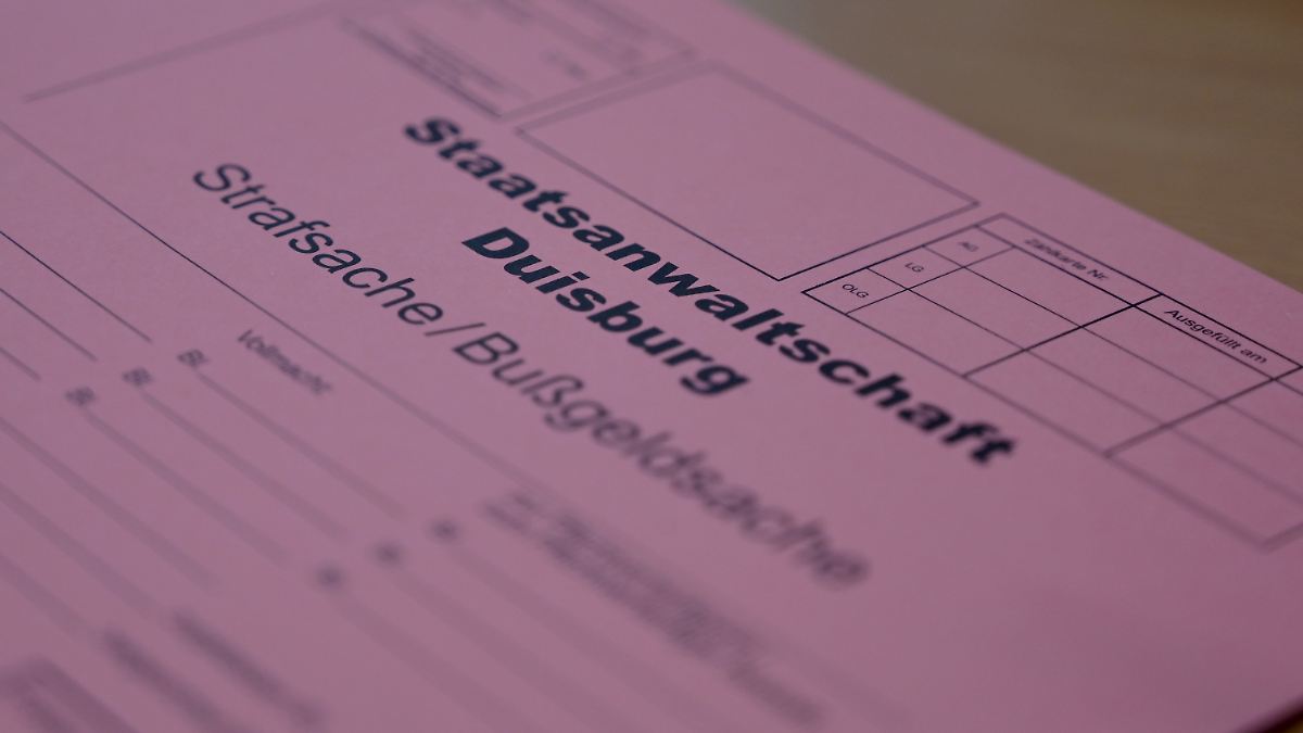 Jugendpsychiater wegen Missbrauchs von Patientinnen angeklagt