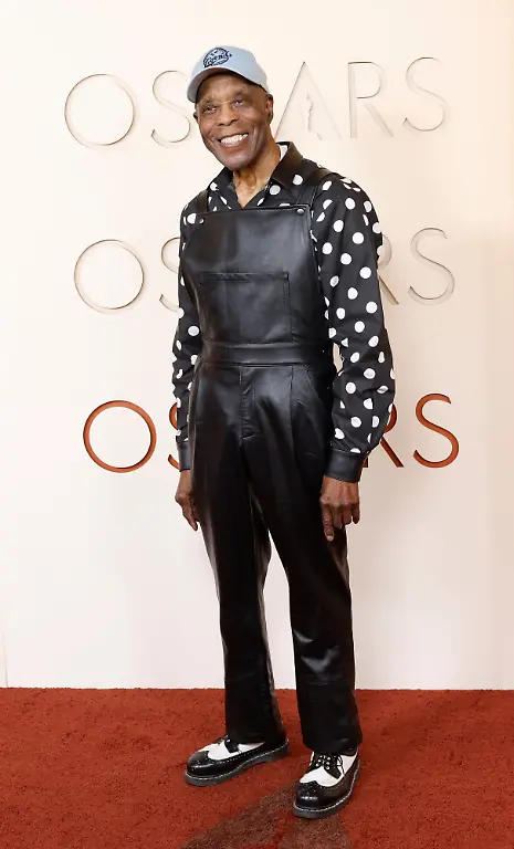 Buddy-Guy-arrives-on-the-red-carpet-for-the-98th-annual-Academy-Awards-in-the-Hollywood-section-of-Los-Angeles-on-Sunday-March-15-2026-Conan-O-Brien-will-host-the-Oscars-for-the-second-consecutive-year
