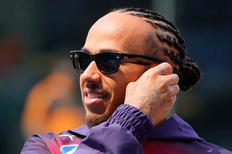 Lewis-Hamilton-ist-bei-Ferrari-wieder-im-Aufwind