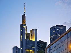 Coba: Keine Gesprächsgrundlage : Bundesregierung stellt sich gegen Unicredit-Coup