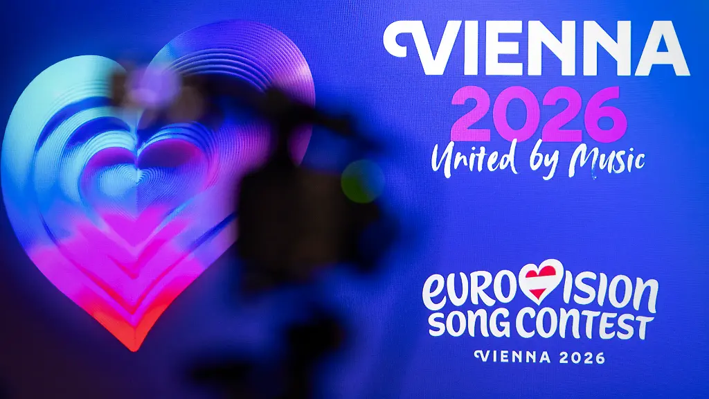 Das-Logo-von-Vienna-2026-United-by-Music-bei-der-Videopremiere-des-Schweizer-ESC-Songs-von-Veronica-Fusaro-fuer-den-70-Eurovision-Song-Contest-am-Mittwoch-11-Maerz-2026-in-Zuerich