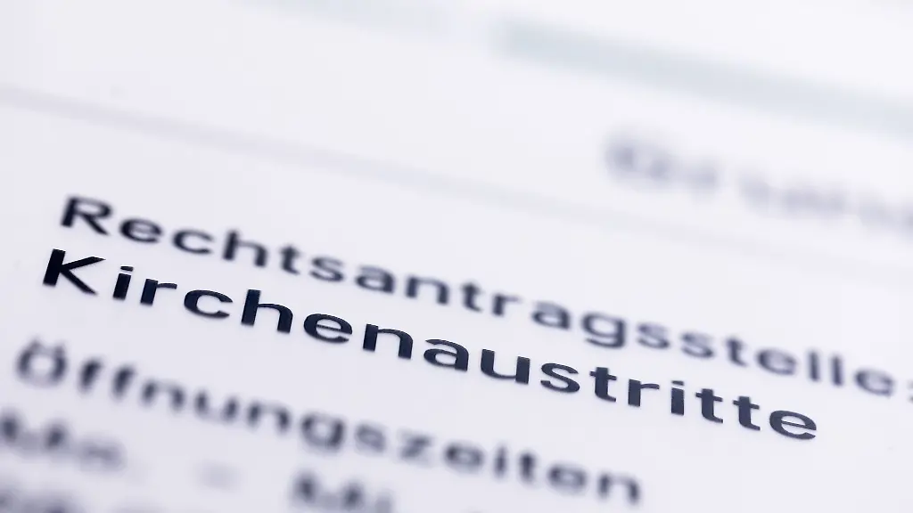 Auch-in-Sachsen-Anhalt-treten-wieder-Menschen-aus-der-katholischen-Kirche-aus