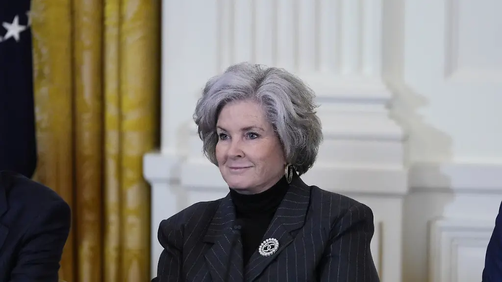 White-House-Chief-of-Staff-Susie-Wiles-attends-a-meeting-with-President-Donald-Trump-and-oil-executes-in-the-East-Room-of-the-White-House-Friday-Jan-9-2026-in-Washington