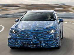 Hohe Reichweite und Ladeleistung : Die elektrische Mercedes C-Klasse kommt im Sommer