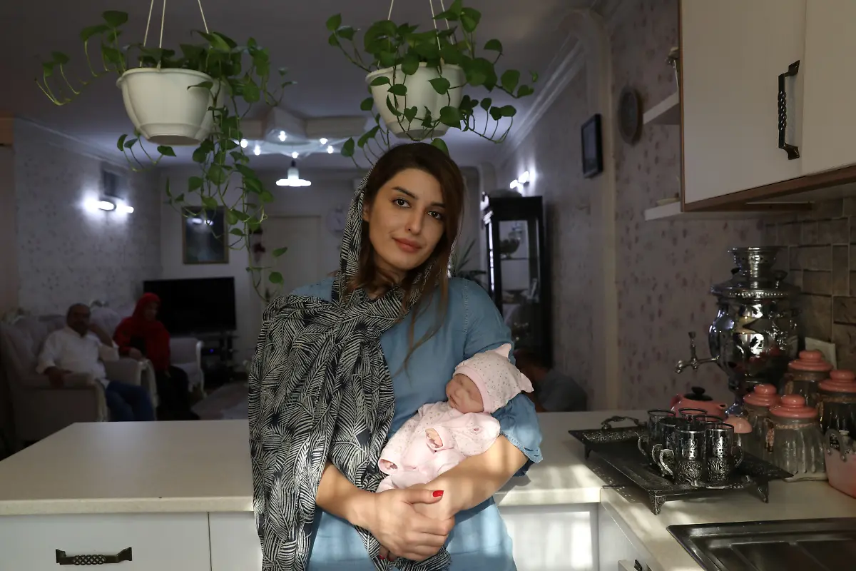 2020-10-22T121814Z-1752497022-RC2ONJ9BH07X-RTRMADP-3-IRAN-FAMILIES-DOLLS