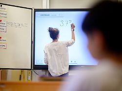 Mecklenburg-Vorpommern: Umfrage: Jede fünfte Lehrkraft würde anderen Beruf wählen