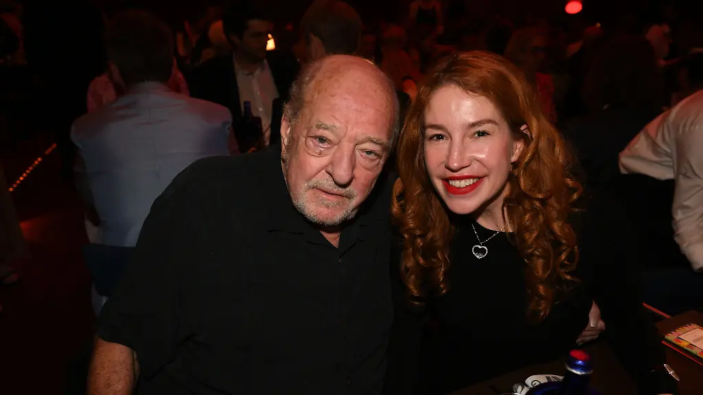 Produzent-und-Komponist-Ralph-Siegel-und-seine-Frau-Laura-Siegel-feiern-im-GOP-Variete-Theater-die-Abschieds-und-Geburtstagsfeier-von-G-Dingler-Radio-Gong