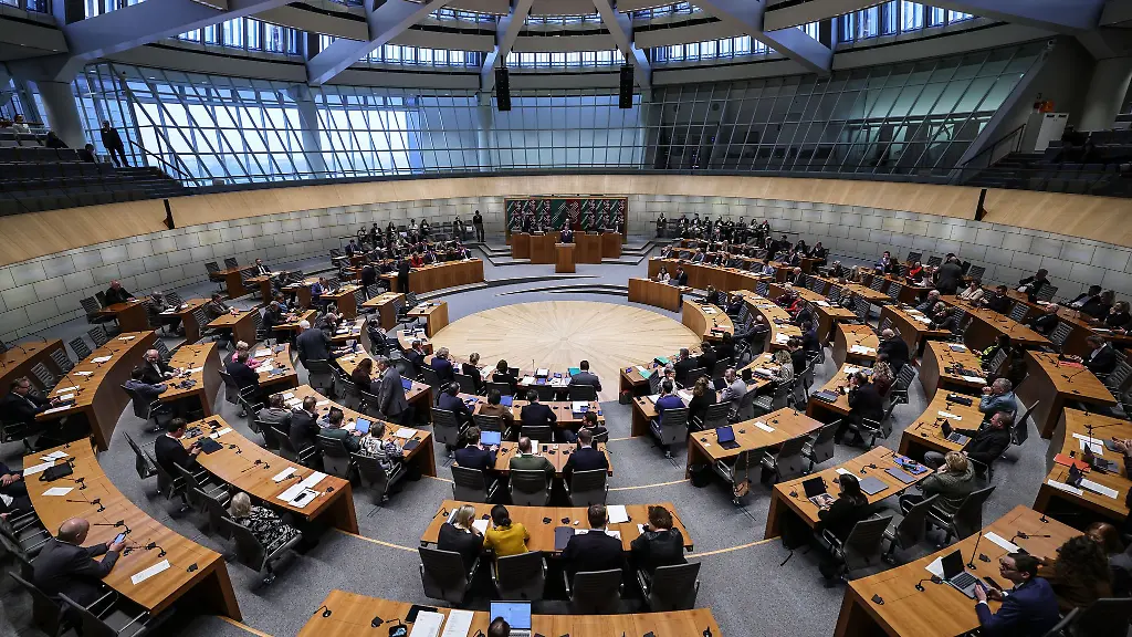 Der-nordrhein-westfaelische-Landtag-staerkt-der-iranischen-Zivilgesellschaft-den-Ruecken