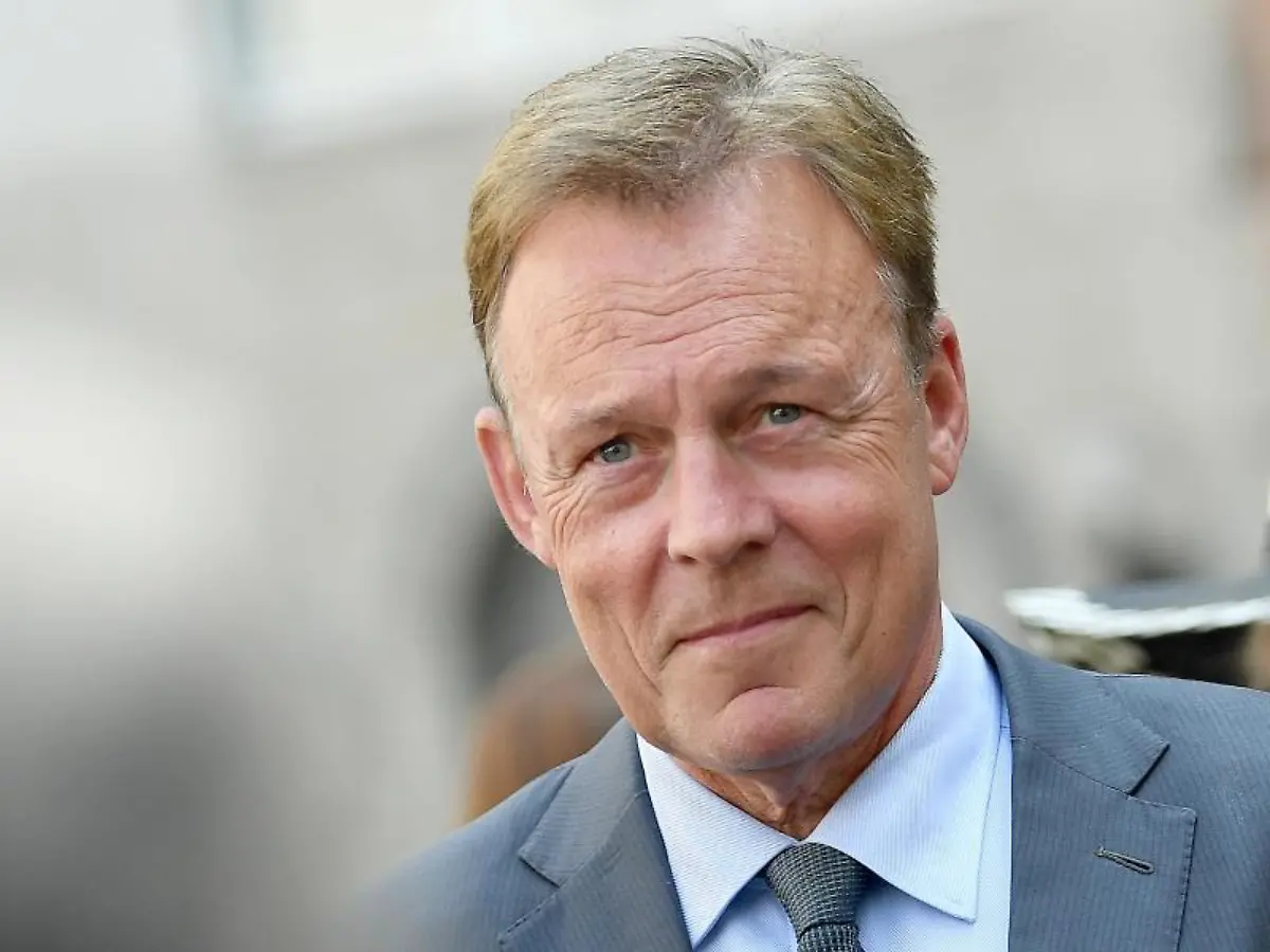 Bundestagsvizepraesident-Thomas-Oppermann-SPD-nimmt-an-einer-Gedenkveranstaltung-teil