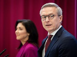 "Fabriken des 21. Jahrhunderts": Wildberger: Rechenzentrum-Ziel wird wahrscheinlich übertroffen