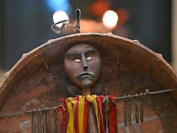 Sachsen-Anhalt: Verbindung zu Geistern - Blicke in die Welt des Schamanismus