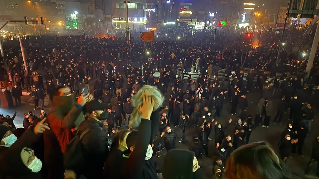 January-10-2026-Tehran-Iran-Iranian-protesters-demonstrate-in-Tehran-Iran-The-nationwide-protests-started-in-late-December-at-TehranA-a-a-s-Grand-Bazaar-in-response-to-worsening-economic-conditions-They-then-spread-to-universities-and-other-cities-with-the-slogans-evolving-from-economic-grievances-to-political-and-anti-government-demands