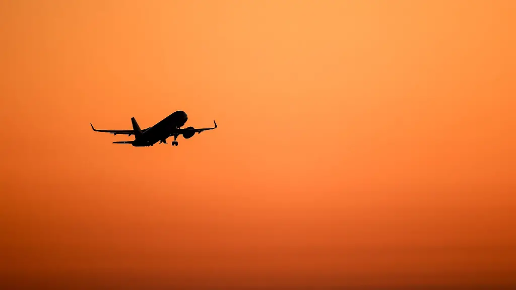 Der-Flug-geht-einen-Tag-frueher-als-geplant-Dann-muessen-Passagiere-vor-Ort-noch-eine-Hotelnacht-dazu-buchen