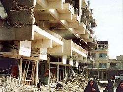 Eine Familie und der Golfkrieg: Das Haus mit Rutsche, das nie Wirklichkeit wurde