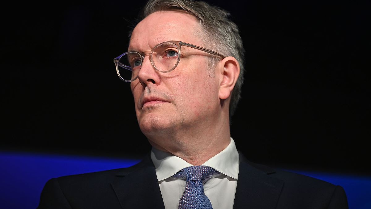 Schweitzer: Bundesregierung muss gro&szlig;e Reformen angehen