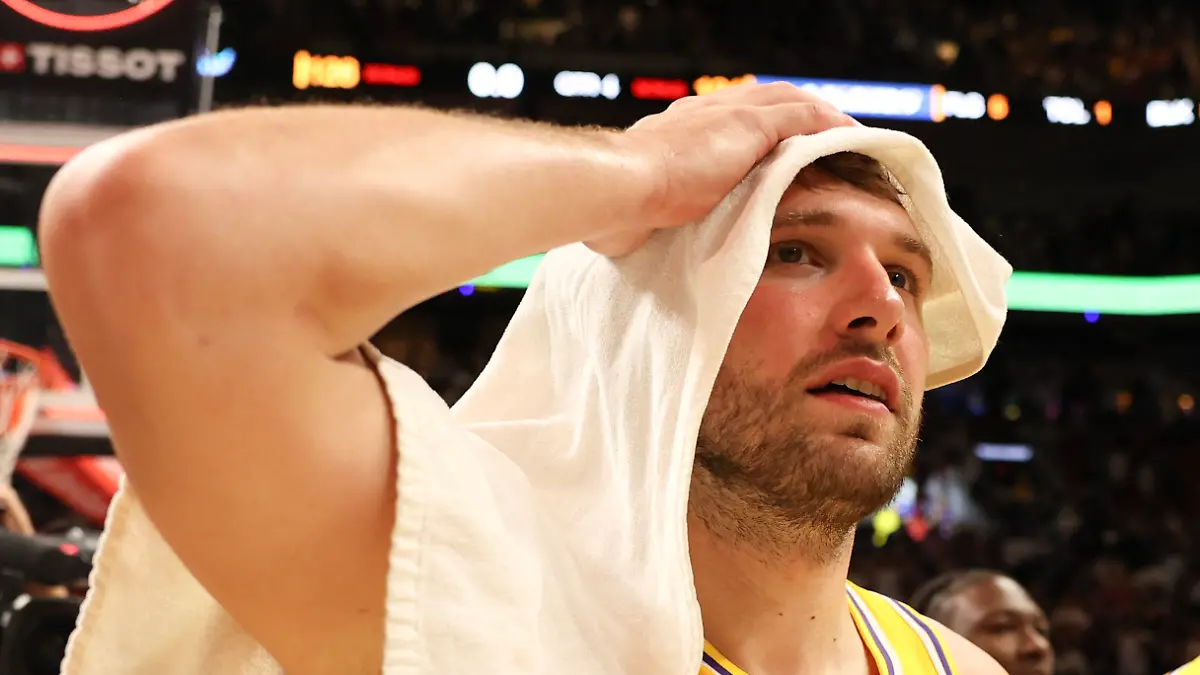 Mar-19-2026-Miami-Florida-USA-Los-Angeles-Lakers-guard-Luka-Doncic-77-after-60-point-game-against-the-Miami-Heat-at-Kaseya-Center