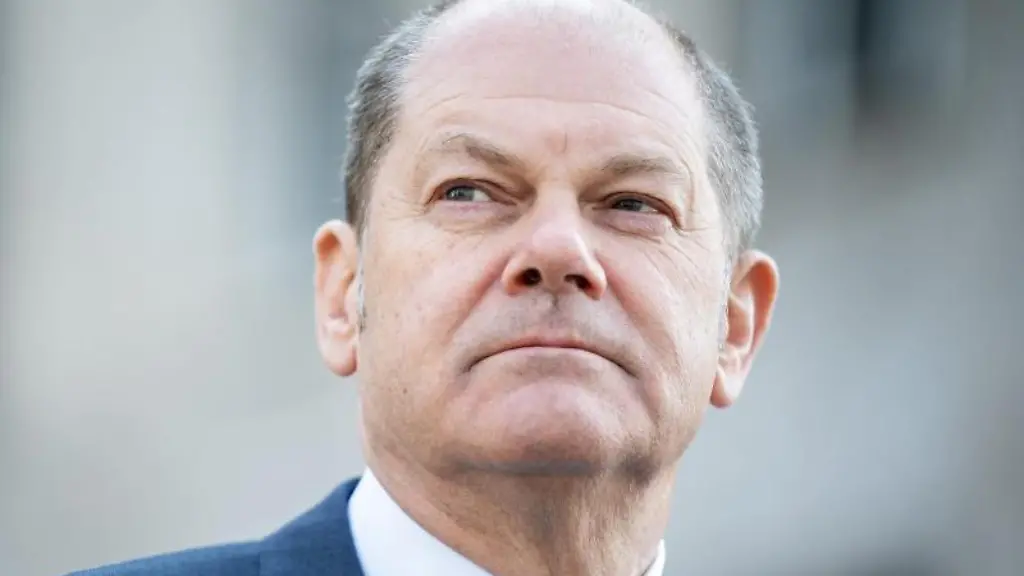 Bundesfinanzminister-und-SPD-Kanzlerkandidat-Olaf-Scholz-gibt-eine-Pressekonferenz