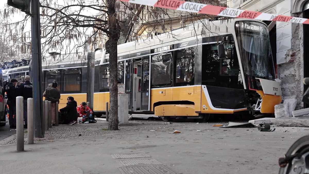 Fahrer von Unglücks-Tram soll telefoniert haben