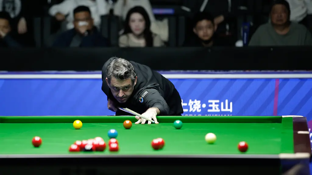 SHANGRAO-CHINA-MARCH-18-Ronnie-O-Sullivan-of-England-plays-a-shot-in-the-third-round-match-against-Matthew-Selt-of-England-on-day-3-of-the-World-Open-Snooker-2026-at-the-Yushan-Sports-Center-on-March-18-2026-in-Shangrao-Jiangxi-Province-of-China