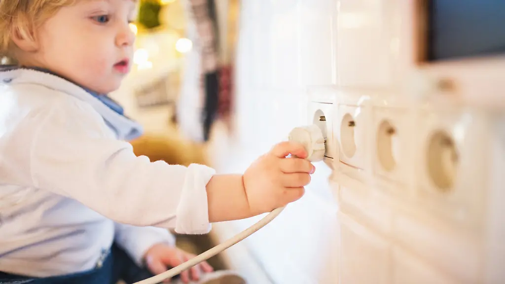 Zuhause-lauern-einige-Gefahren-fuer-Kinder