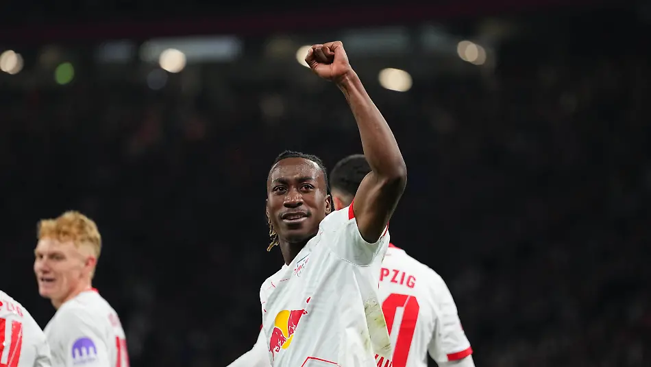 Yan-Diomande-RB-Leipzig-feiern-waehrend-des-spiels-der-1-Bundesliga-zwischen-RB-Leipzig-gegen-Hoffenheim-Red-Bull-Arena-Leipzig-Germany-am-20-March-2026-Foto-von-Thor-Wegner-DeFodi-Images-Yan-Diomande-RB-Leipzig-celebrate-during-RB-Leipzig-and-Hoffenheim-at-Red-Bull-Arena-Leipzig-Germany-on-March-20-2026-Thor-Wegner-DeFodi-Images