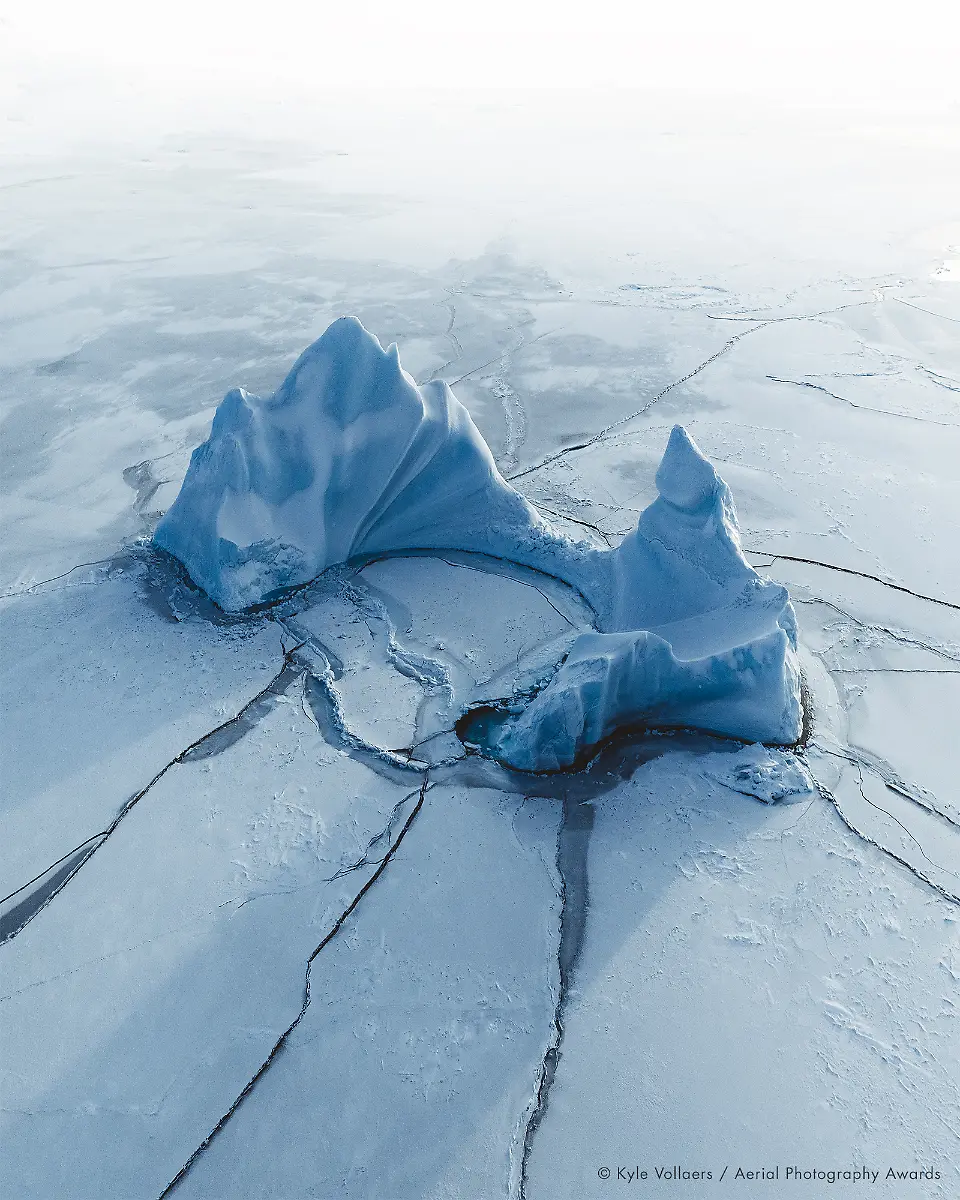 Arctic-Paradise-Kyle-Vollaers-Aerial-Photography-Awards-2020