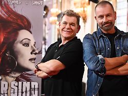 Berlin & Brandenburg: Berlin der 90er: Premiere für Musical "Wir sind am Leben"