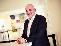 Berlin & Brandenburg: Minister Crumbach: Ich war schon früher fleißiger Bahnfahrer