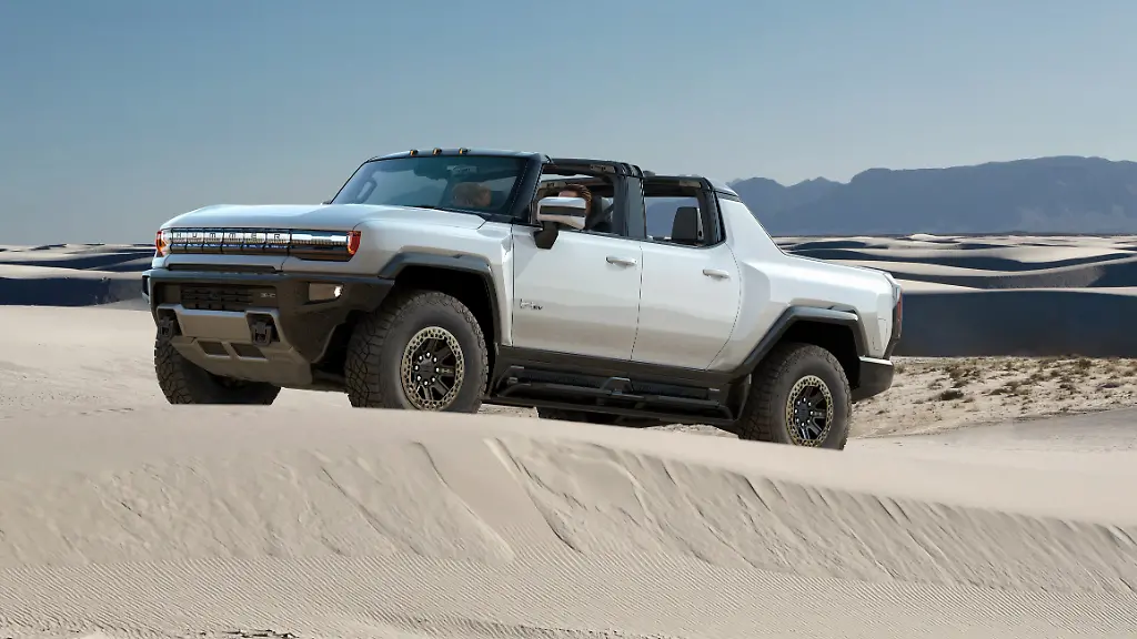2022-GMC-HUMMER-EV-050
