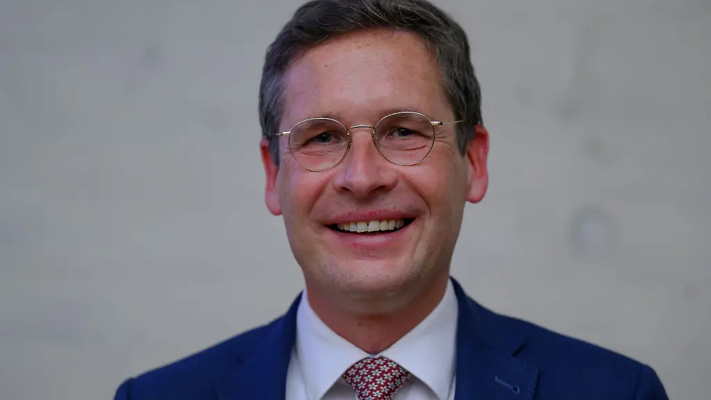 Alexander-Vogt-ist-Halles-Oberbuergermeister