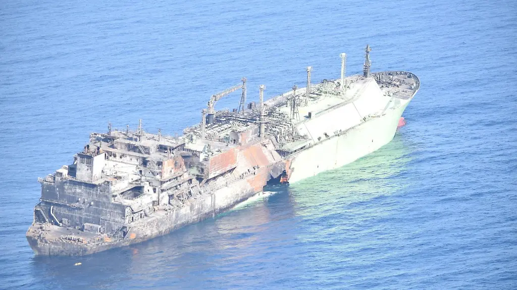 A-Russian-LNG-tanker-Arctic-Metagaz-damaged-earlier-this-month-and-currently-adrift-without-crew-floats-in-international-waters-in-the-Mediterranean-Sea-between-Malta-and-the-Italian-islands-of-Lampedusa-and-Linosa-in-this-handout-picture-released-on-March-13-2026-Marina-Militare-Handout-via-REUTERS-ATTENTION-EDITORS-THIS-PICTURE-WAS-PROVIDED-BY-A-THIRD-PARTY