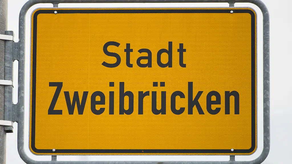Die-sogenannte-Rosenstadt-Zweibruecken-hat-rund-33-000-Einwohner