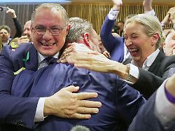 Rheinland-Pfalz & Saarland: Weidel hüpft, Chrupalla klatscht – wofür steht die AfD?